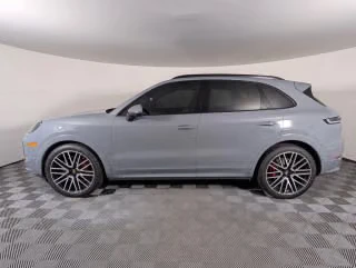 2025 Porsche 9Y0/9Y3 Cayenne S - Image 9 of 31
