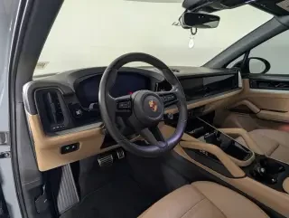 2025 Porsche 9Y0/9Y3 Cayenne S - Image 29 of 31