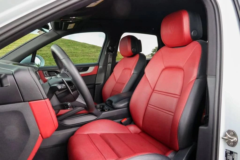 2025 Porsche 9Y0/9Y3 Cayenne S - Image 5 of 5