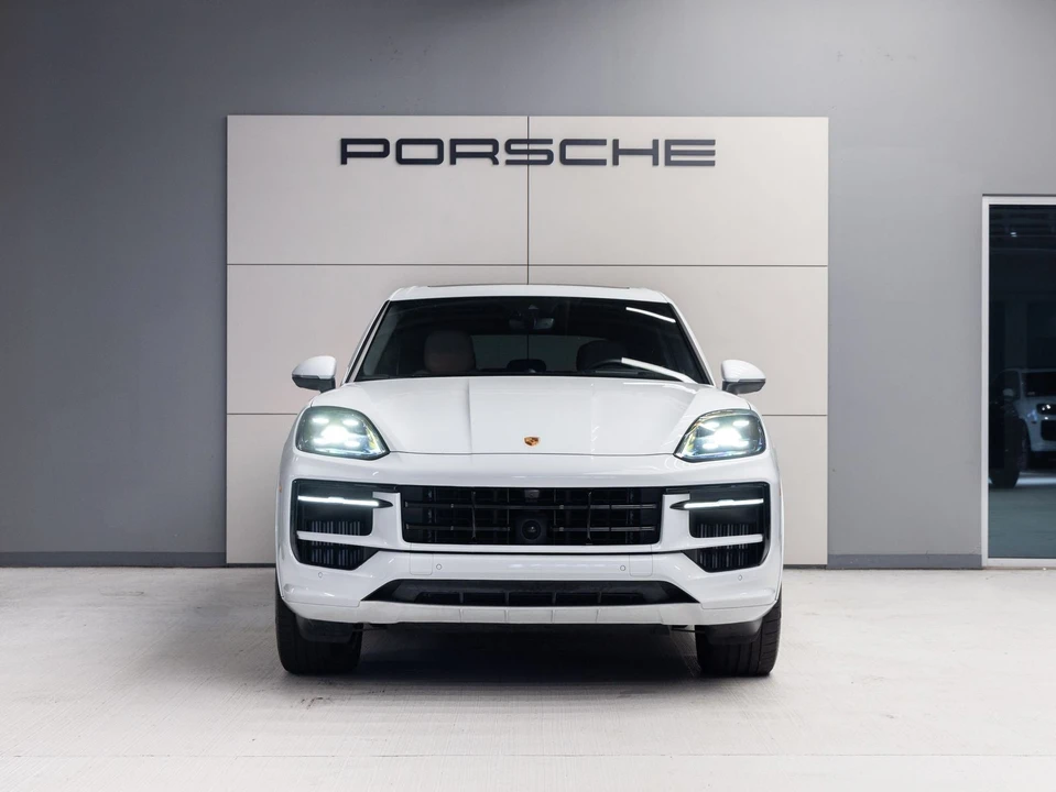 2025 Porsche 9Y0/9Y3 Cayenne S - Image 10 of 31