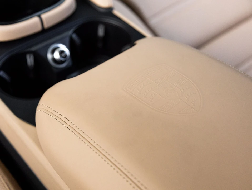 2025 Porsche 9Y0/9Y3 Cayenne S - Image 28 of 31