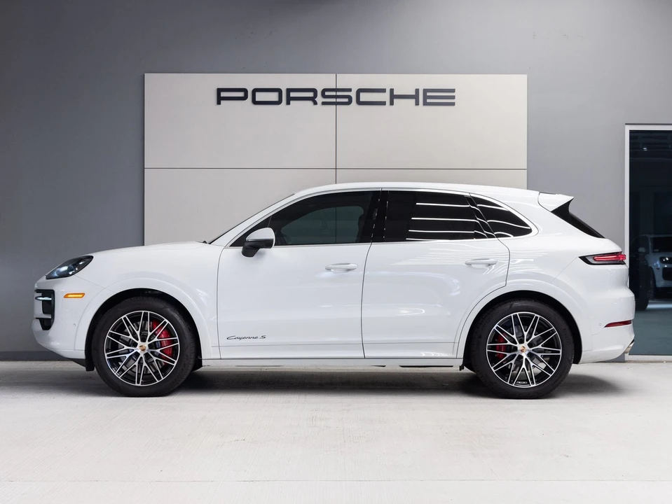 2025 Porsche 9Y0/9Y3 Cayenne S - Image 2 of 31