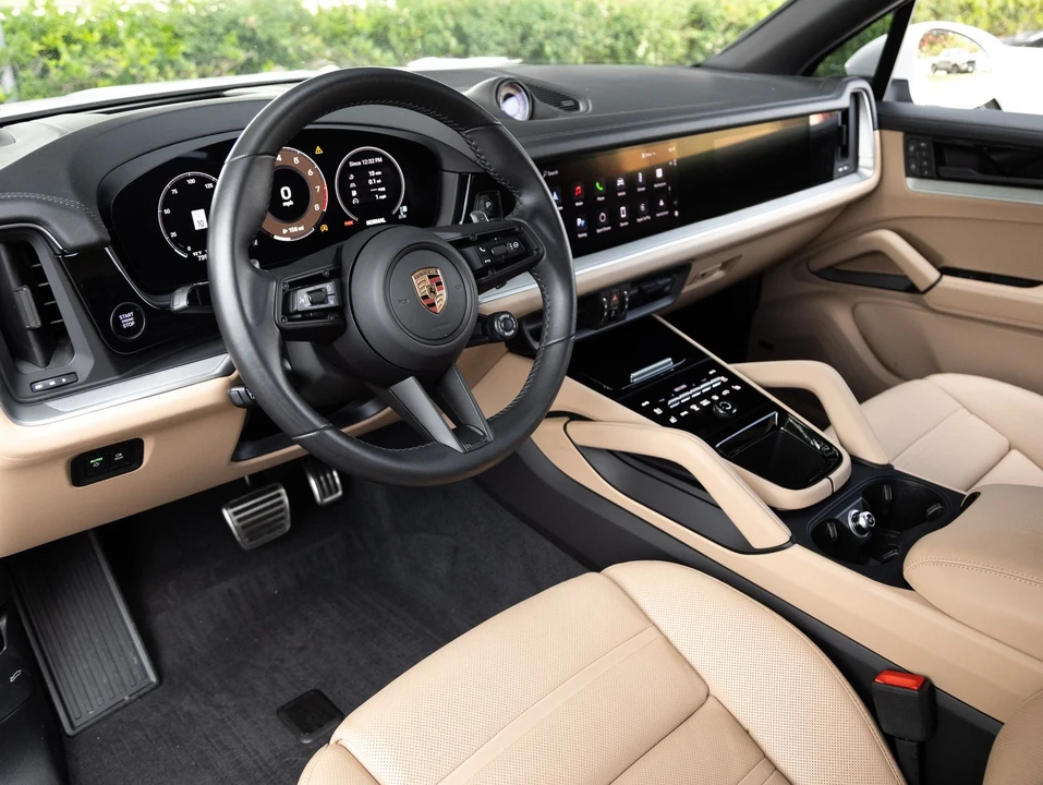 2025 Porsche 9Y0/9Y3 Cayenne S - Image 3 of 31