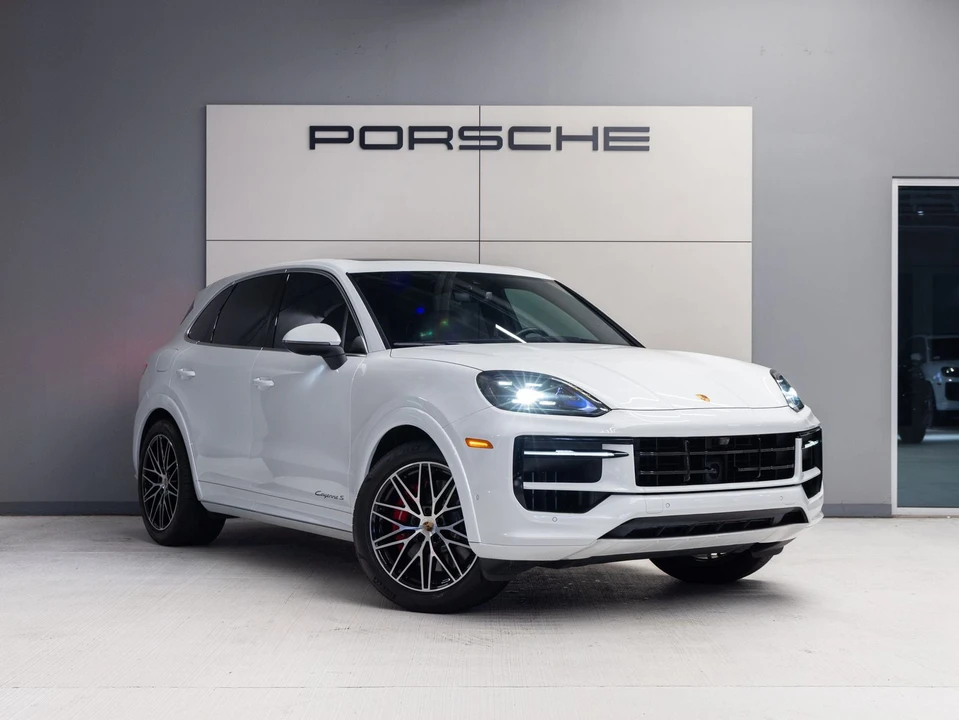 2025 Porsche 9Y0/9Y3 Cayenne S - Image 9 of 31