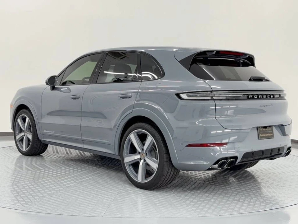 2025 Porsche 9Y0/9Y3 Cayenne S - Image 3 of 4