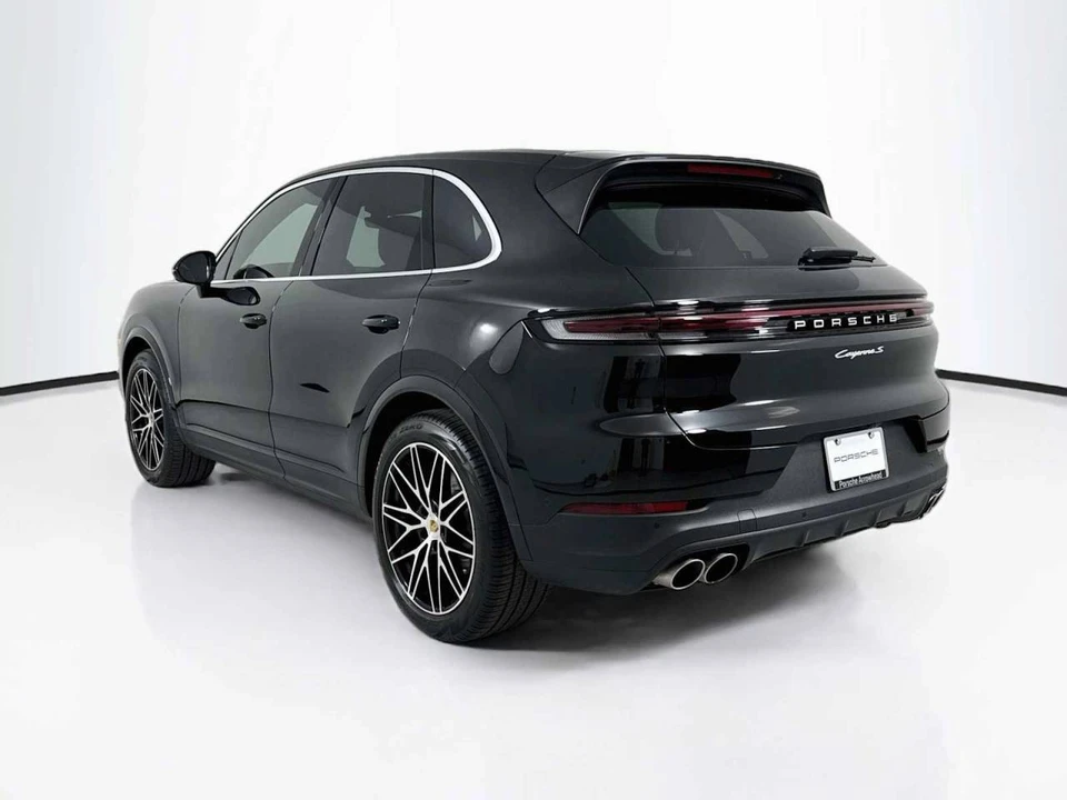 2025 Porsche 9Y0/9Y3 Cayenne S - Image 3 of 4