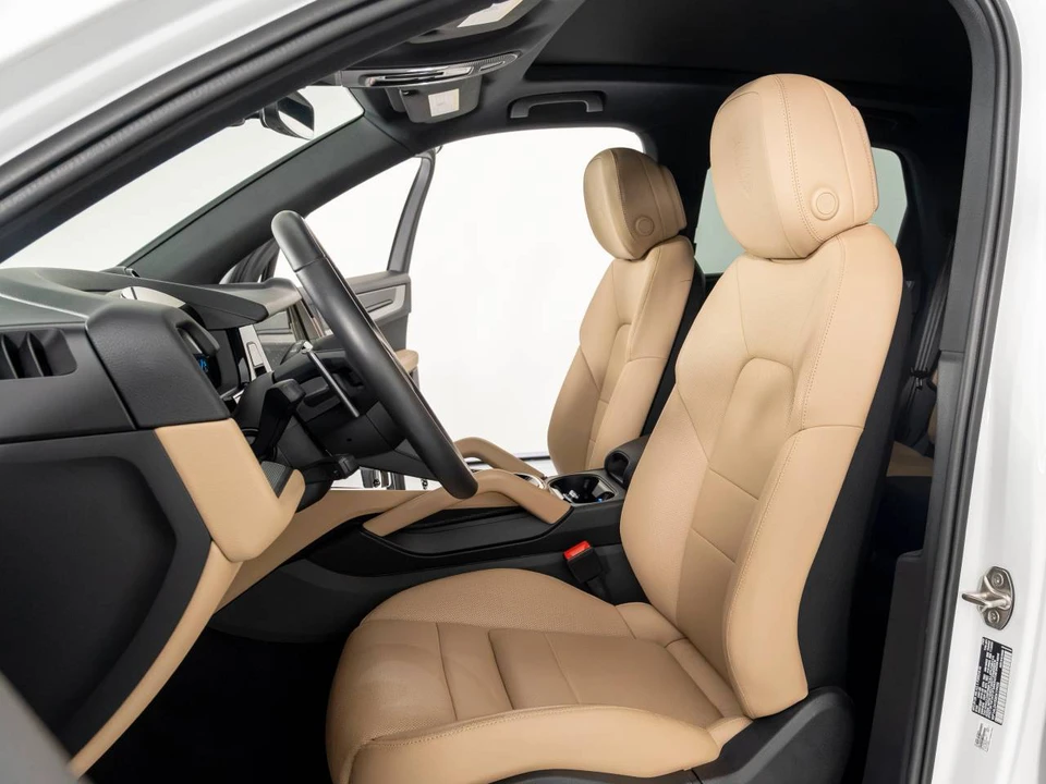 2025 Porsche 9Y0/9Y3 Cayenne S - Image 4 of 4