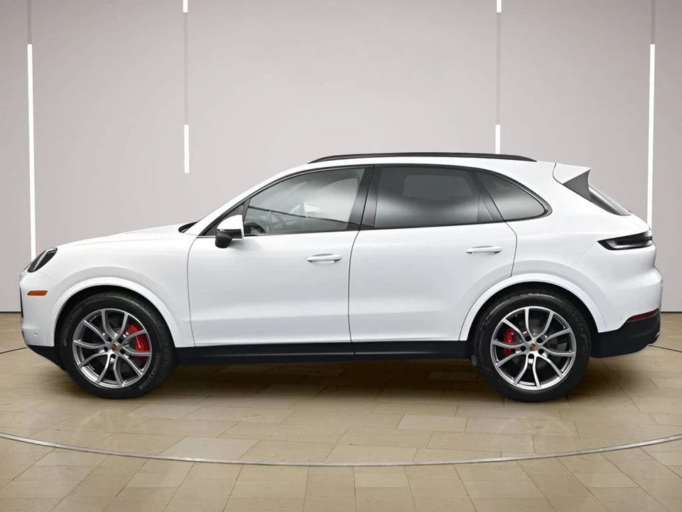 2025 Porsche 9Y0/9Y3 Cayenne S - Image 2 of 4