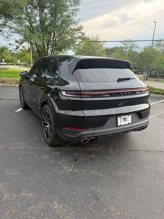 2025 Porsche 9Y0/9Y3 Cayenne S - Image 4 of 4