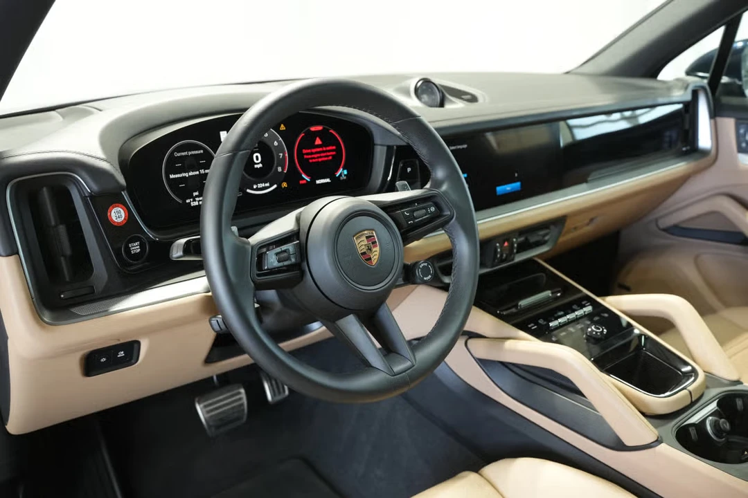 2025 Porsche 9Y0/9Y3 Cayenne S - Image 28 of 31