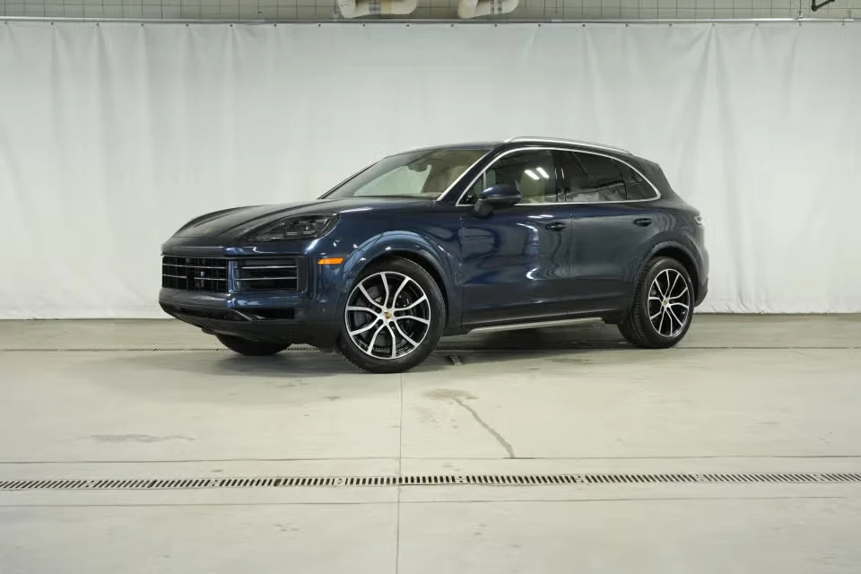 2025 Porsche 9Y0/9Y3 Cayenne S - Image 3 of 31