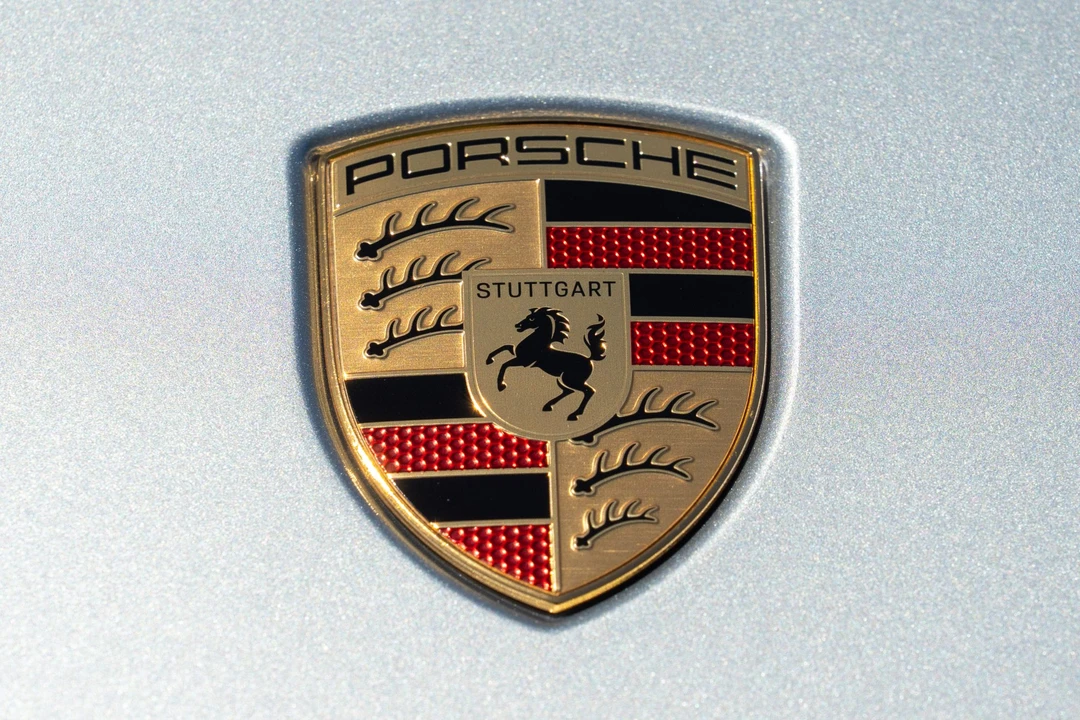 2025 Porsche 9Y0/9Y3 Cayenne S - Image 25 of 31