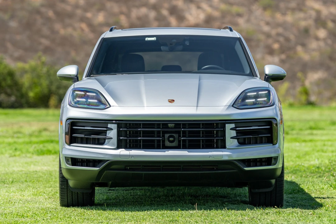 2025 Porsche 9Y0/9Y3 Cayenne S - Image 3 of 31