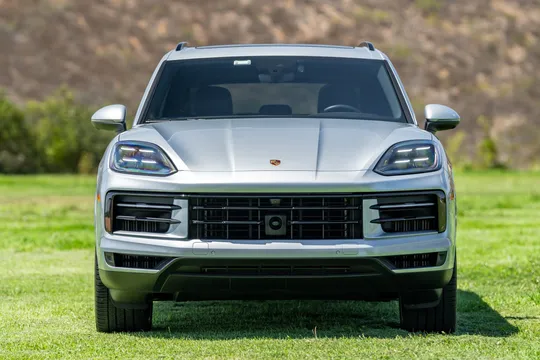 2025 Porsche 9Y0/9Y3 Cayenne S - Image 3 of 31
