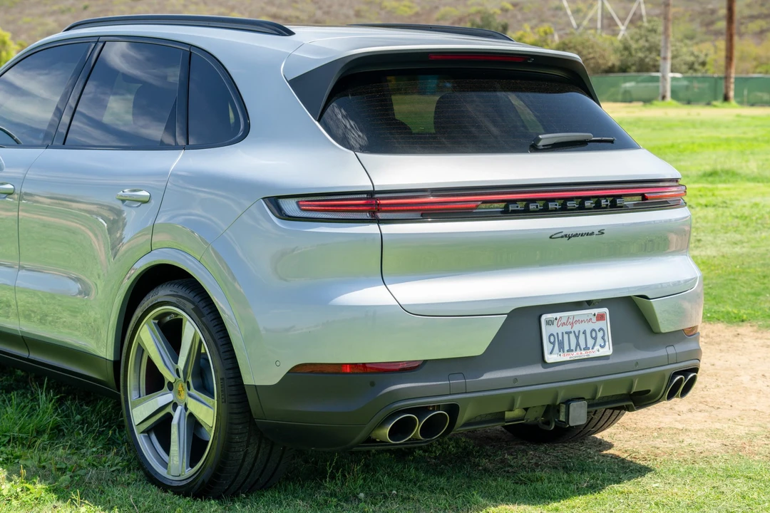 2025 Porsche 9Y0/9Y3 Cayenne S - Image 13 of 31