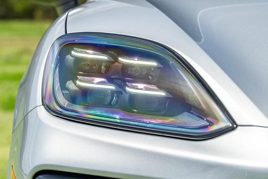 2025 Porsche 9Y0/9Y3 Cayenne S - Image 16 of 31