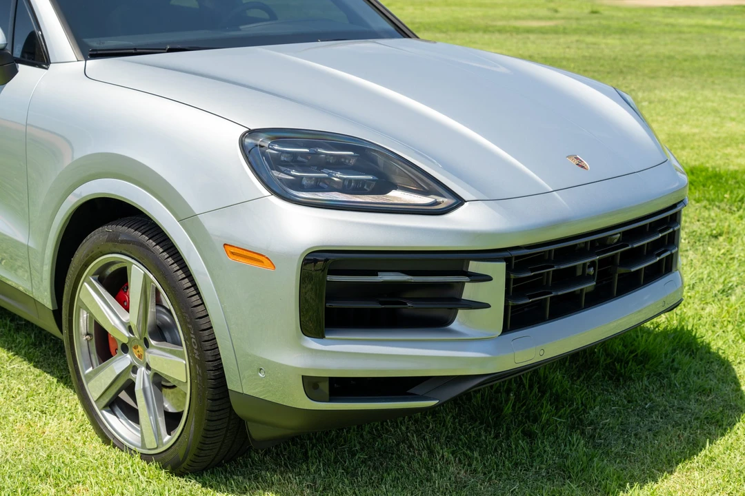 2025 Porsche 9Y0/9Y3 Cayenne S - Image 10 of 31