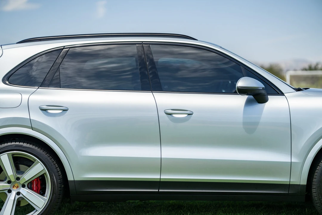 2025 Porsche 9Y0/9Y3 Cayenne S - Image 11 of 31