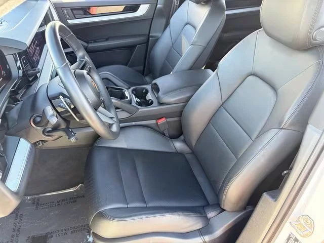 2025 Porsche 9Y0/9Y3 Cayenne - Image 5 of 10