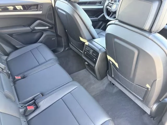 2025 Porsche 9Y0/9Y3 Cayenne - Image 10 of 10