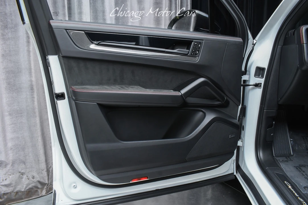 2025 Porsche 9Y0/9Y3 Cayenne - Image 14 of 31