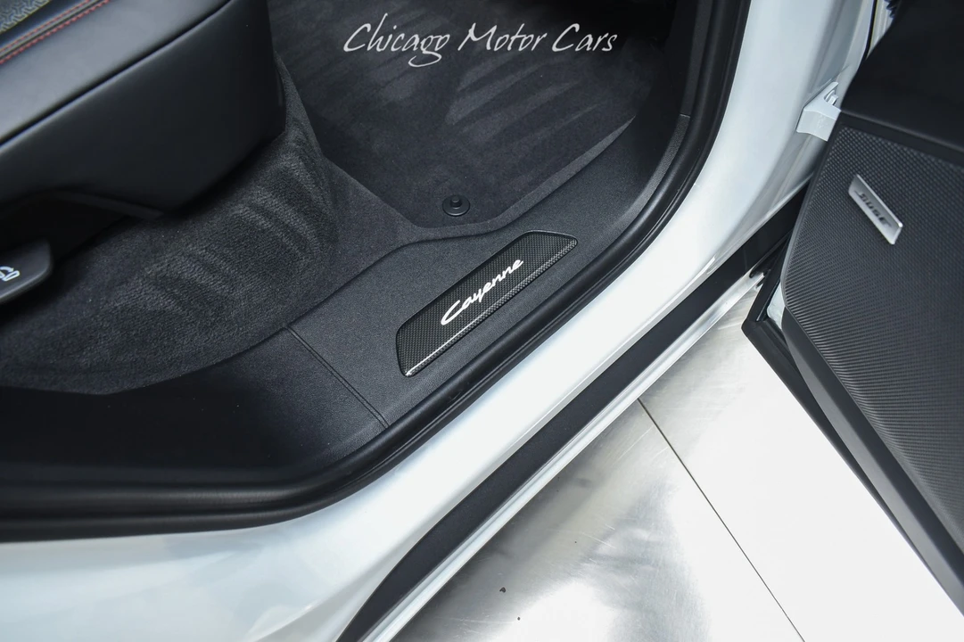 2025 Porsche 9Y0/9Y3 Cayenne - Image 27 of 31