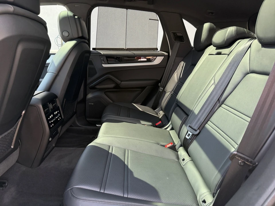 2025 Porsche 9Y0/9Y3 Cayenne - Image 21 of 31