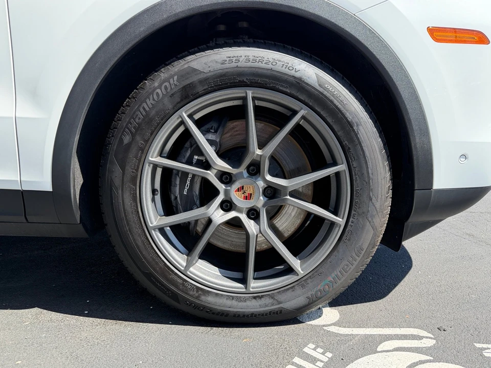 2025 Porsche 9Y0/9Y3 Cayenne - Image 8 of 31