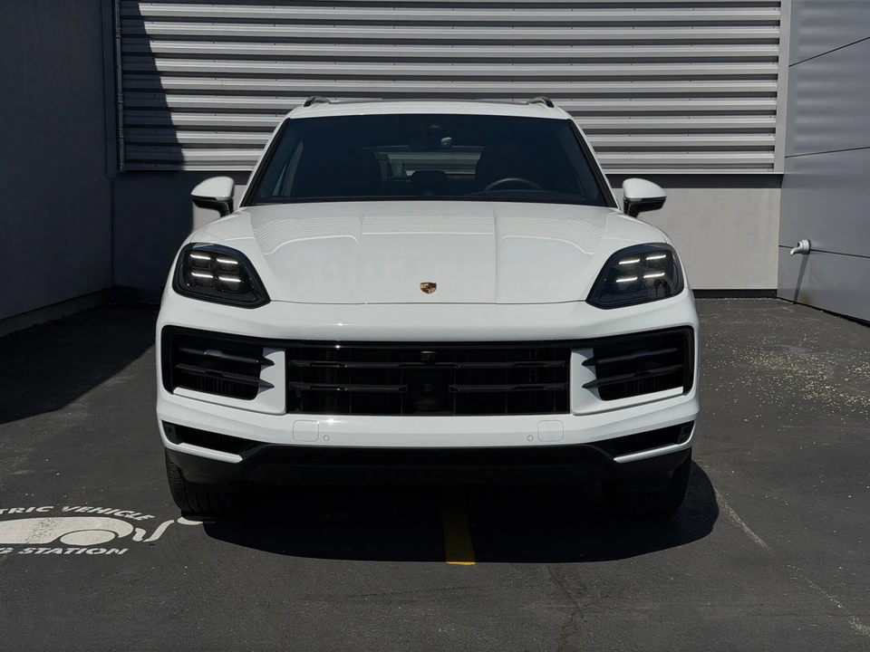 2025 Porsche 9Y0/9Y3 Cayenne - Image 6 of 31