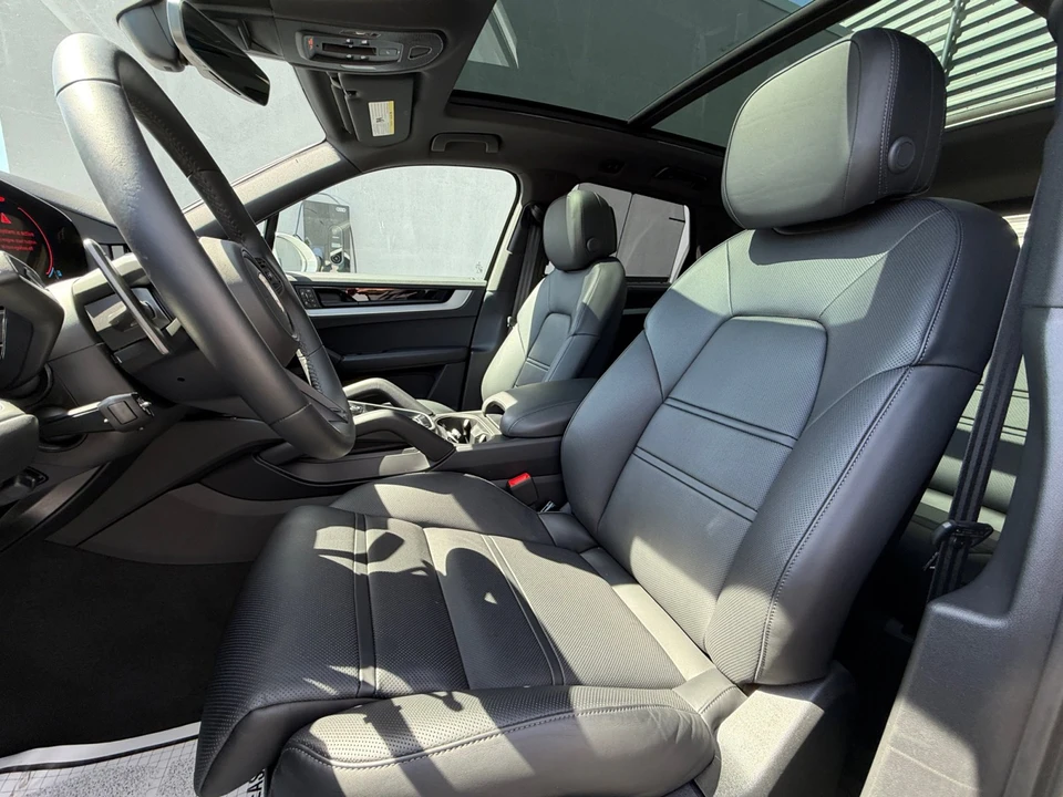 2025 Porsche 9Y0/9Y3 Cayenne - Image 17 of 31