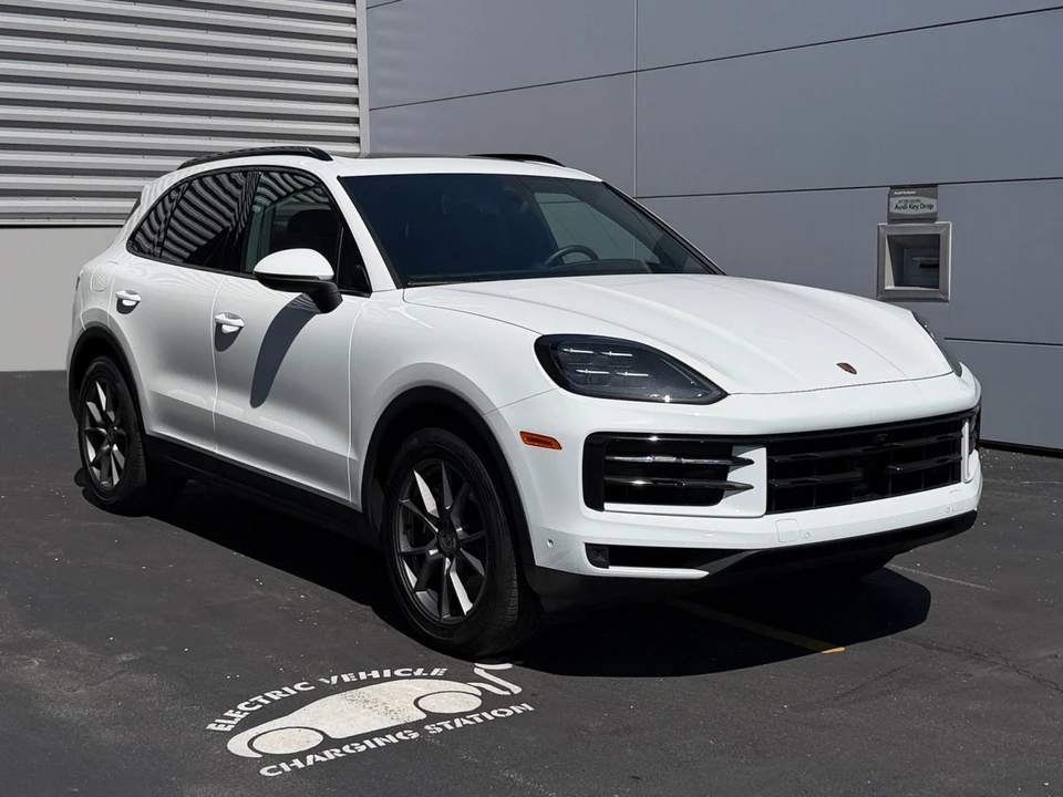 2025 Porsche 9Y0/9Y3 Cayenne - Image 7 of 31