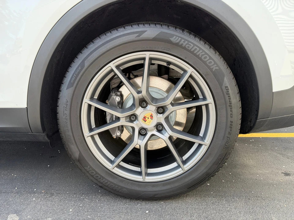 2025 Porsche 9Y0/9Y3 Cayenne - Image 10 of 31