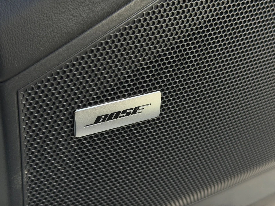 2025 Porsche 9Y0/9Y3 Cayenne - Image 25 of 31