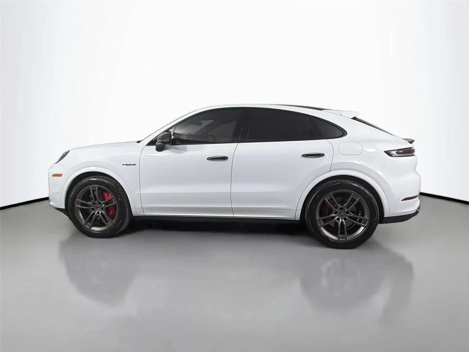 2025 Porsche 9Y0/9Y3 Cayenne Coupe - Image 2 of 5