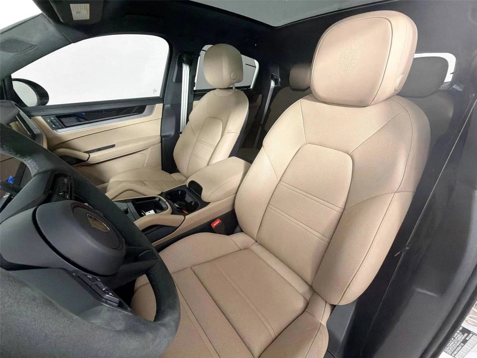 2025 Porsche 9Y0/9Y3 Cayenne Coupe - Image 5 of 5