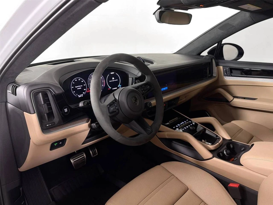 2025 Porsche 9Y0/9Y3 Cayenne Coupe - Image 4 of 5