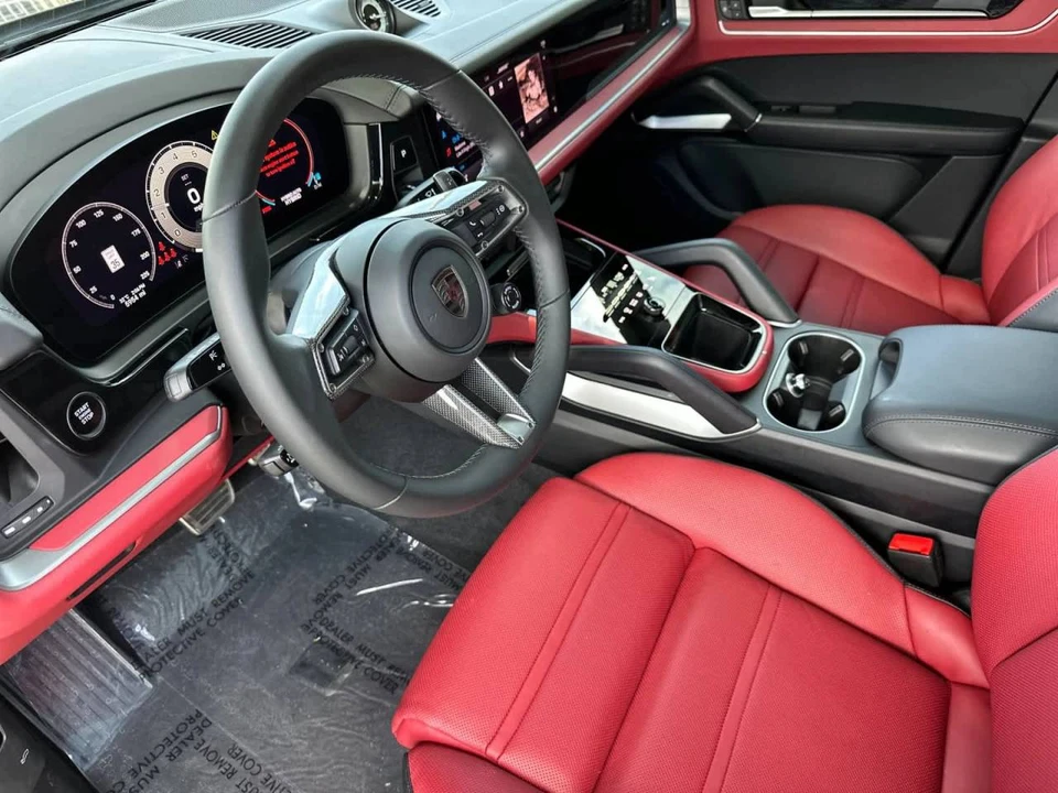 2025 Porsche 9Y0/9Y3 Cayenne Coupe - Image 4 of 5