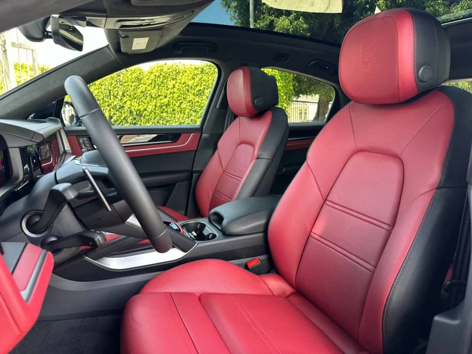 2025 Porsche 9Y0/9Y3 Cayenne Coupe - Image 5 of 5