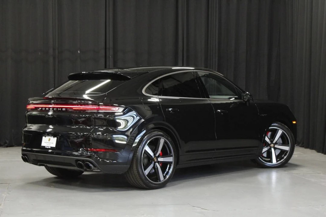 2025 Porsche 9Y0/9Y3 Cayenne Coupe - Image 5 of 5