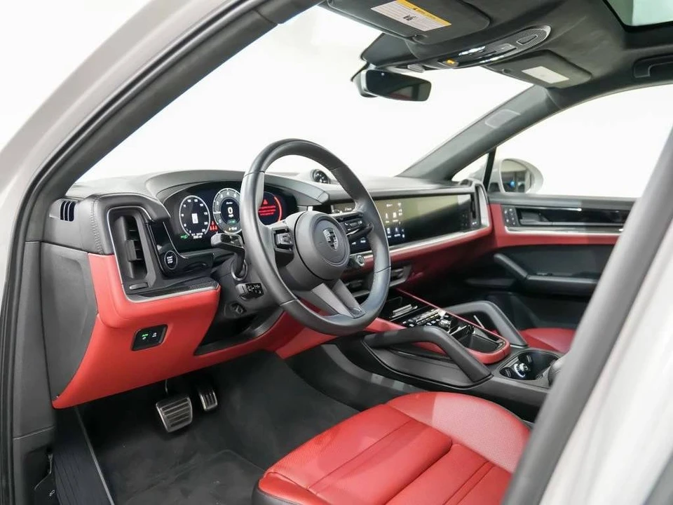 2025 Porsche 9Y0/9Y3 Cayenne Coupe - Image 4 of 5