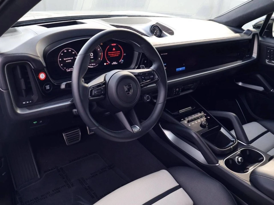 2025 Porsche 9Y0/9Y3 Cayenne Coupe - Image 4 of 4