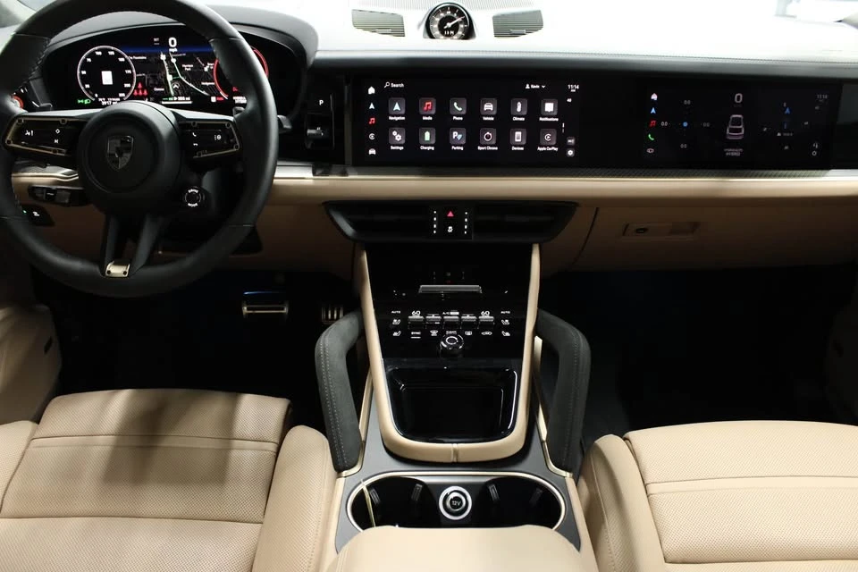 2025 Porsche 9Y0/9Y3 Cayenne - Image 3 of 12