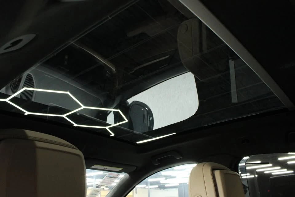 2025 Porsche 9Y0/9Y3 Cayenne - Image 11 of 12