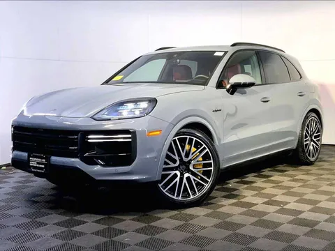 2025 Porsche Cayenne Turbo E-Hybrid