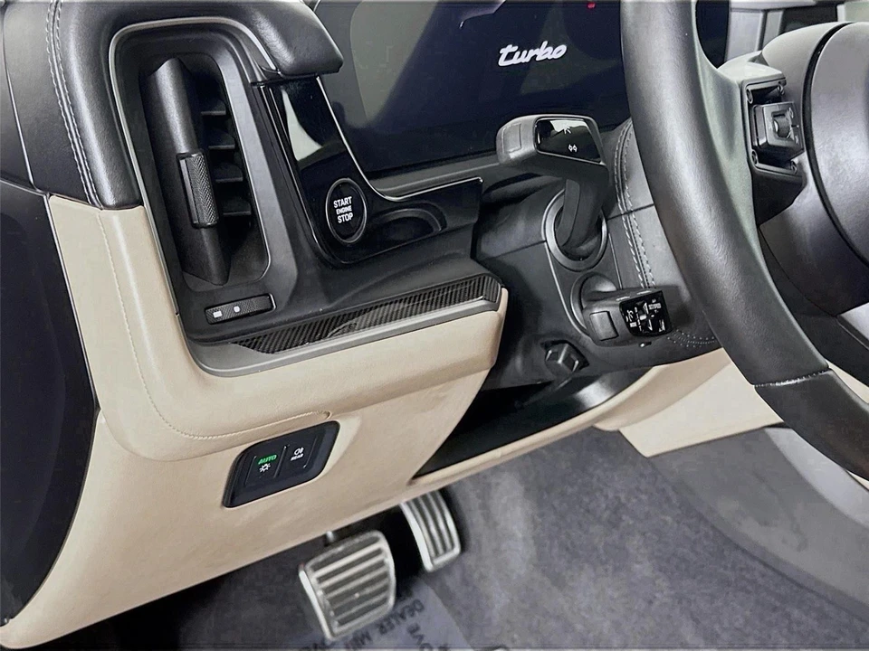 2025 Porsche 9Y0/9Y3 Cayenne Turbo - Image 8 of 31
