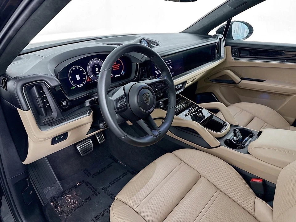 2025 Porsche 9Y0/9Y3 Cayenne Turbo - Image 7 of 31