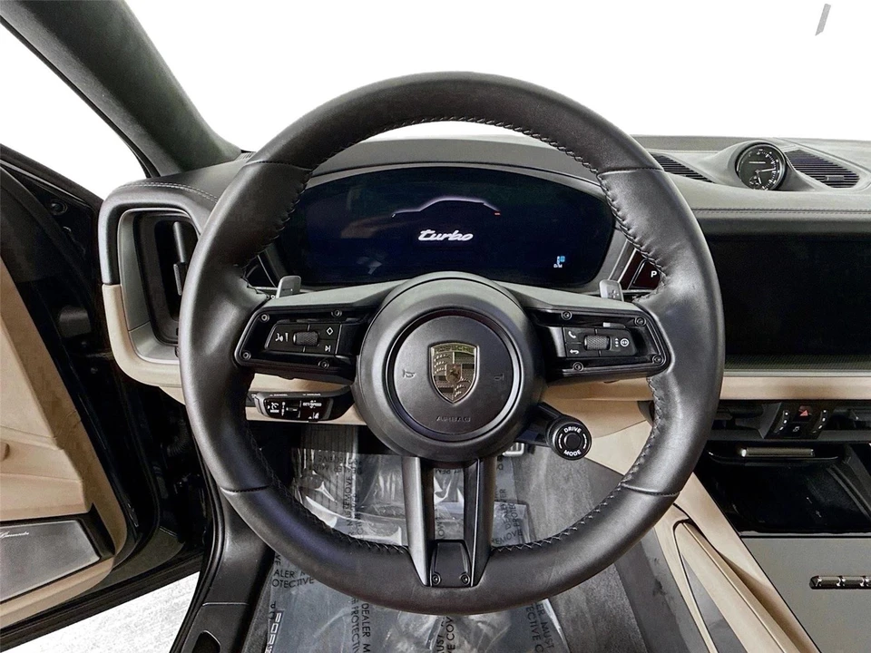2025 Porsche - Image 9 of 31