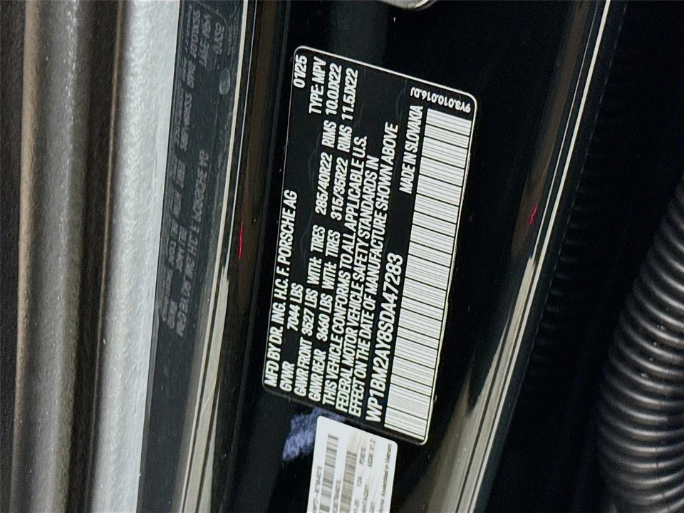 2025 Porsche - Image 28 of 31