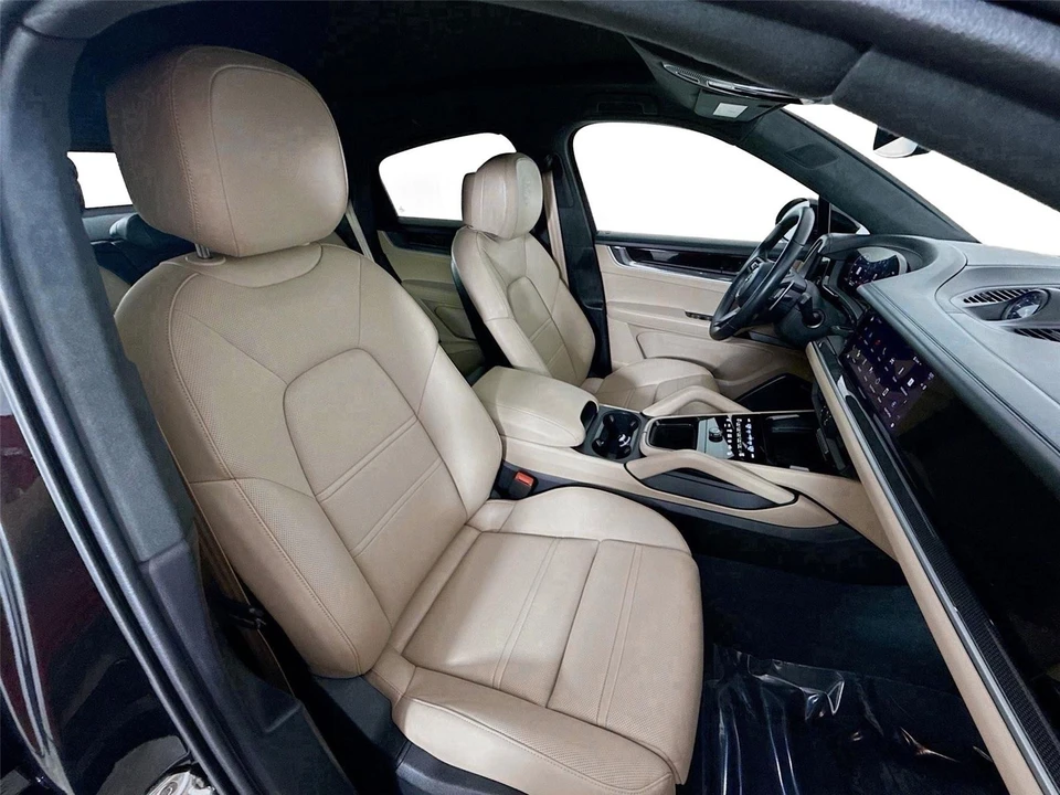 2025 Porsche 9Y0/9Y3 Cayenne Turbo - Image 25 of 31