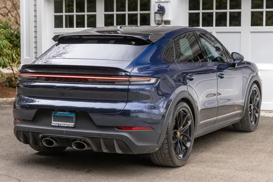 2025 Porsche 9Y0/9Y3 Cayenne Turbo GT - Image 2 of 10